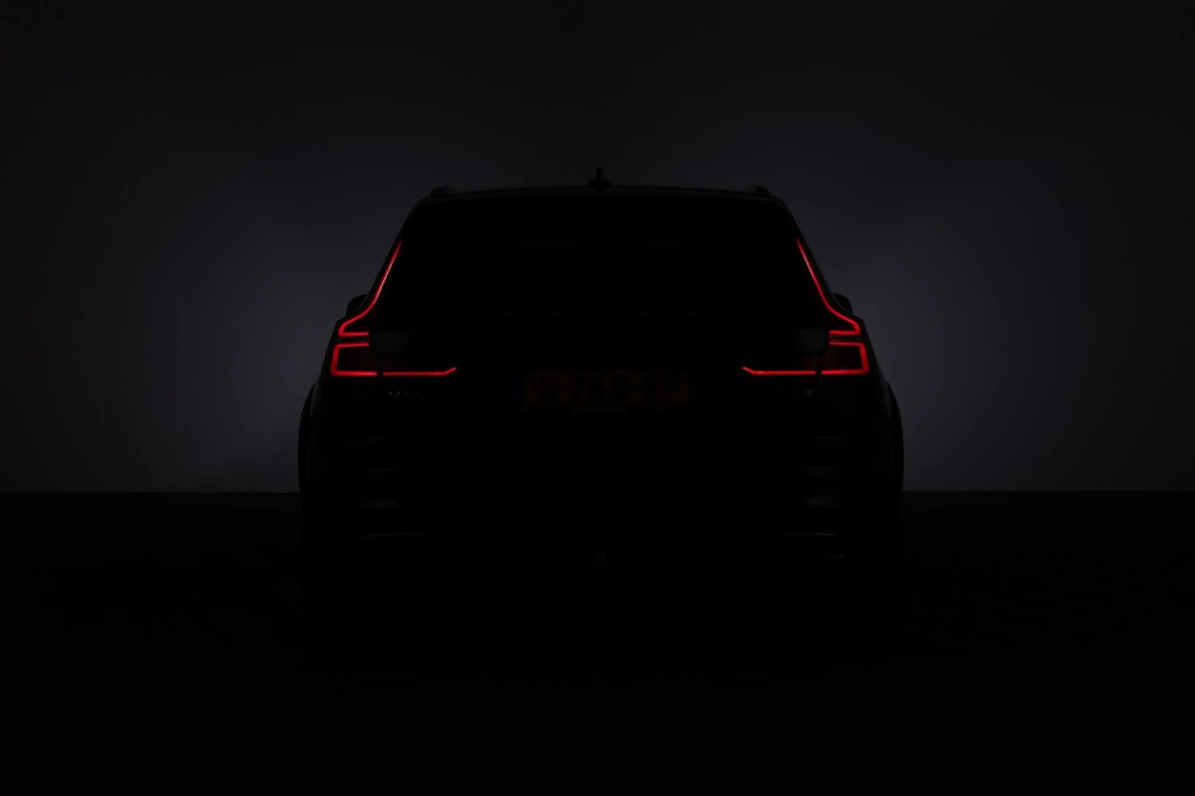 Volvo V60 Cross Country 2.0 T5 AWD Pro | LEDER | harman/kardon — photo 31
