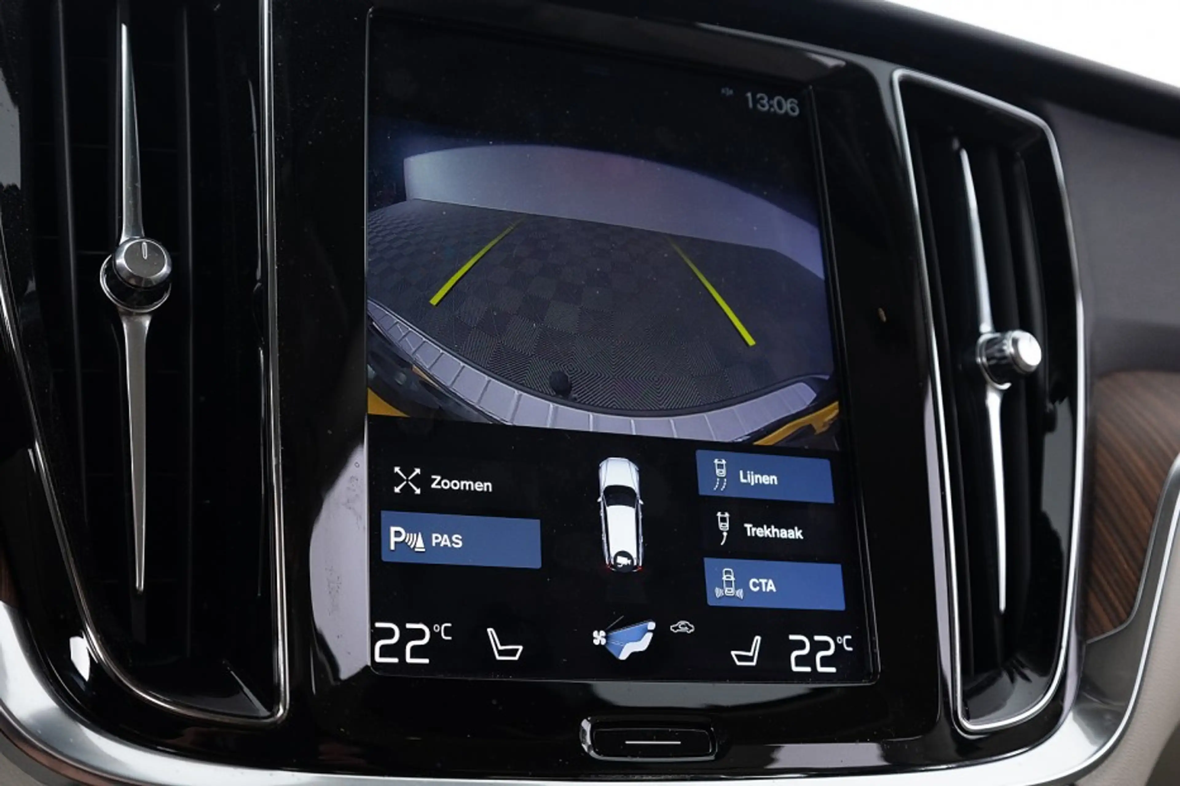 Volvo V60 Cross Country 2.0 T5 AWD Pro | LEDER | harman/kardon — photo 15