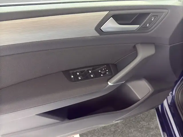 Volkswagen Touran view 14