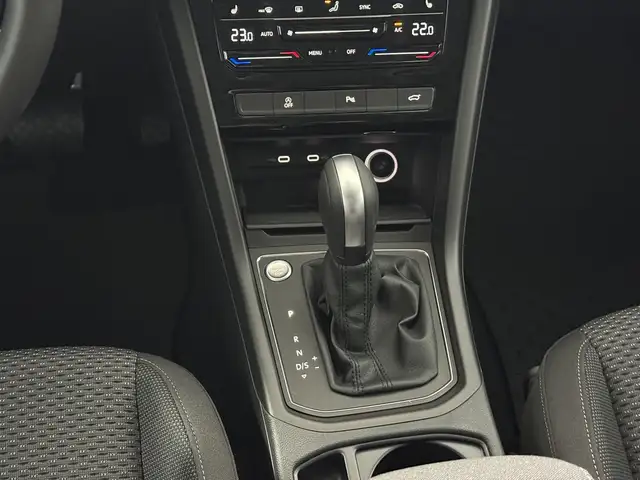 Volkswagen Touran view 12