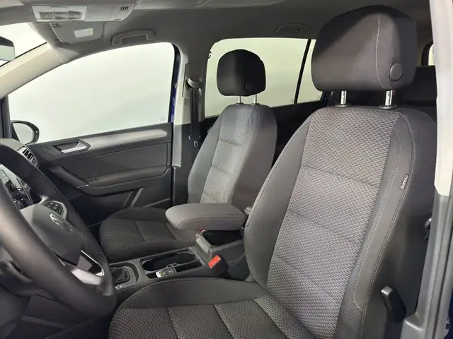 Volkswagen Touran view 13
