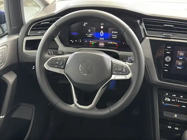 Volkswagen Touran view 8