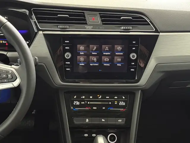 Volkswagen Touran view 11