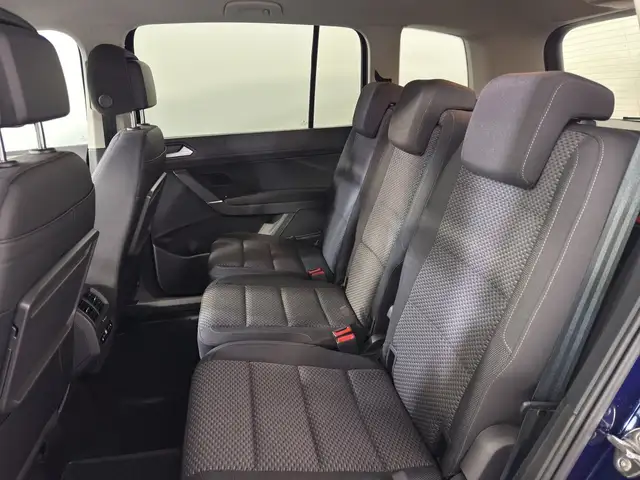 Volkswagen Touran view 15