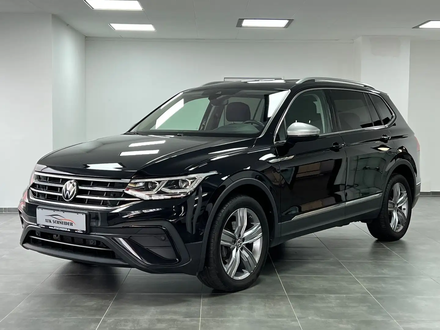 Volkswagen Tiguan Allspace Life/NAVI/360°/ACC/MATRIX/AHK Schwarz - 2