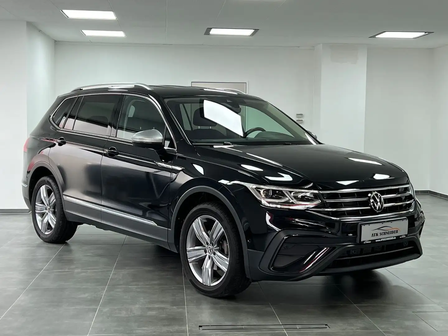 Volkswagen Tiguan Allspace Life/NAVI/360°/ACC/MATRIX/AHK Schwarz - 1