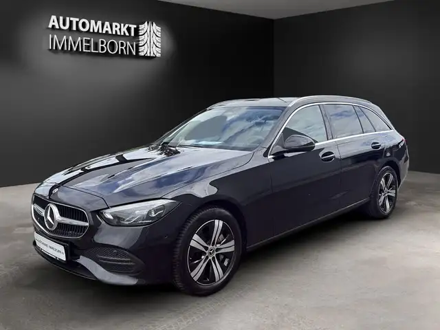 Mercedes-Benz C-Class view 4