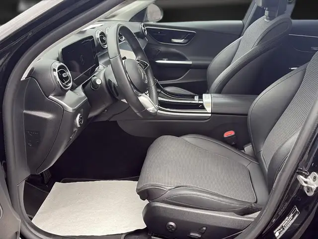 Mercedes-Benz C-Class view 15
