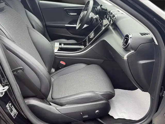 Mercedes-Benz C-Class view 14