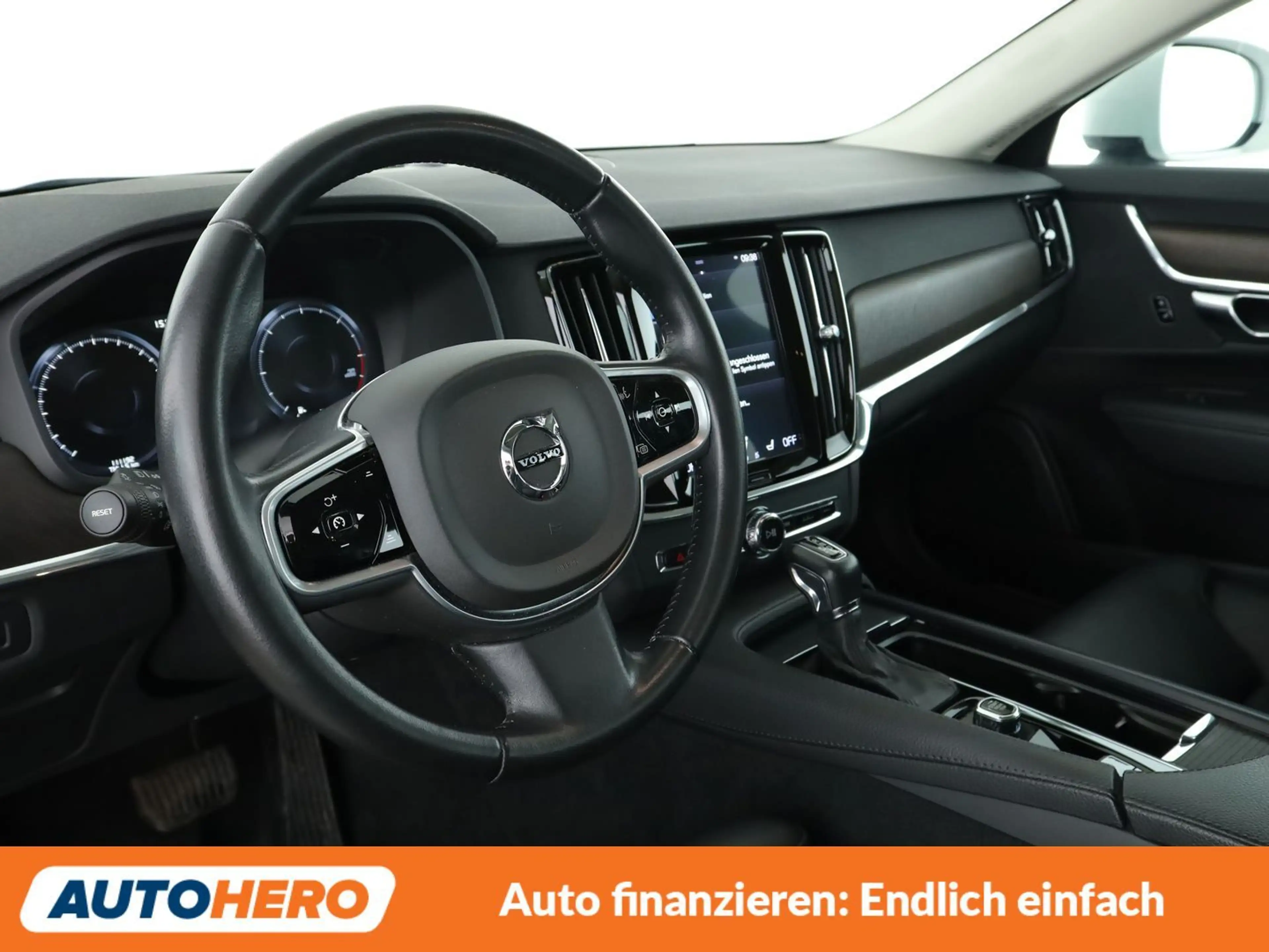 Volvo V90 Cross Country 2.0 D4 AWD Aut.*NAV*LED*ACC*PDC*SHZ*AHK*BT* — photo 11