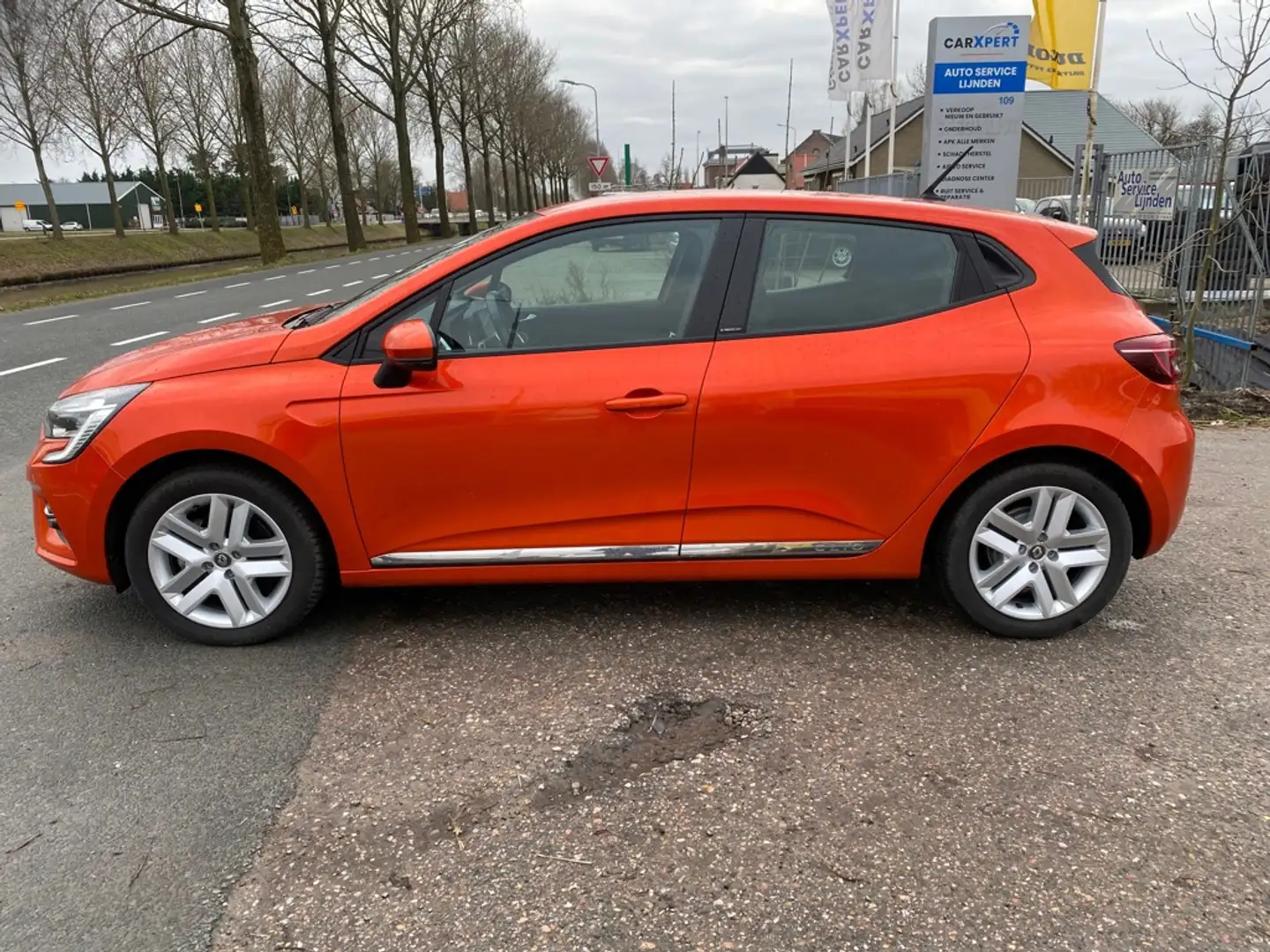 Renault Clio 1.6 E-Tech Hybrid 140 Business Zen 15000 KM !!! Oranje - 2