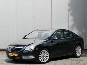 1.6 T Cosmo NAVI / Leer / Stoelverwarming