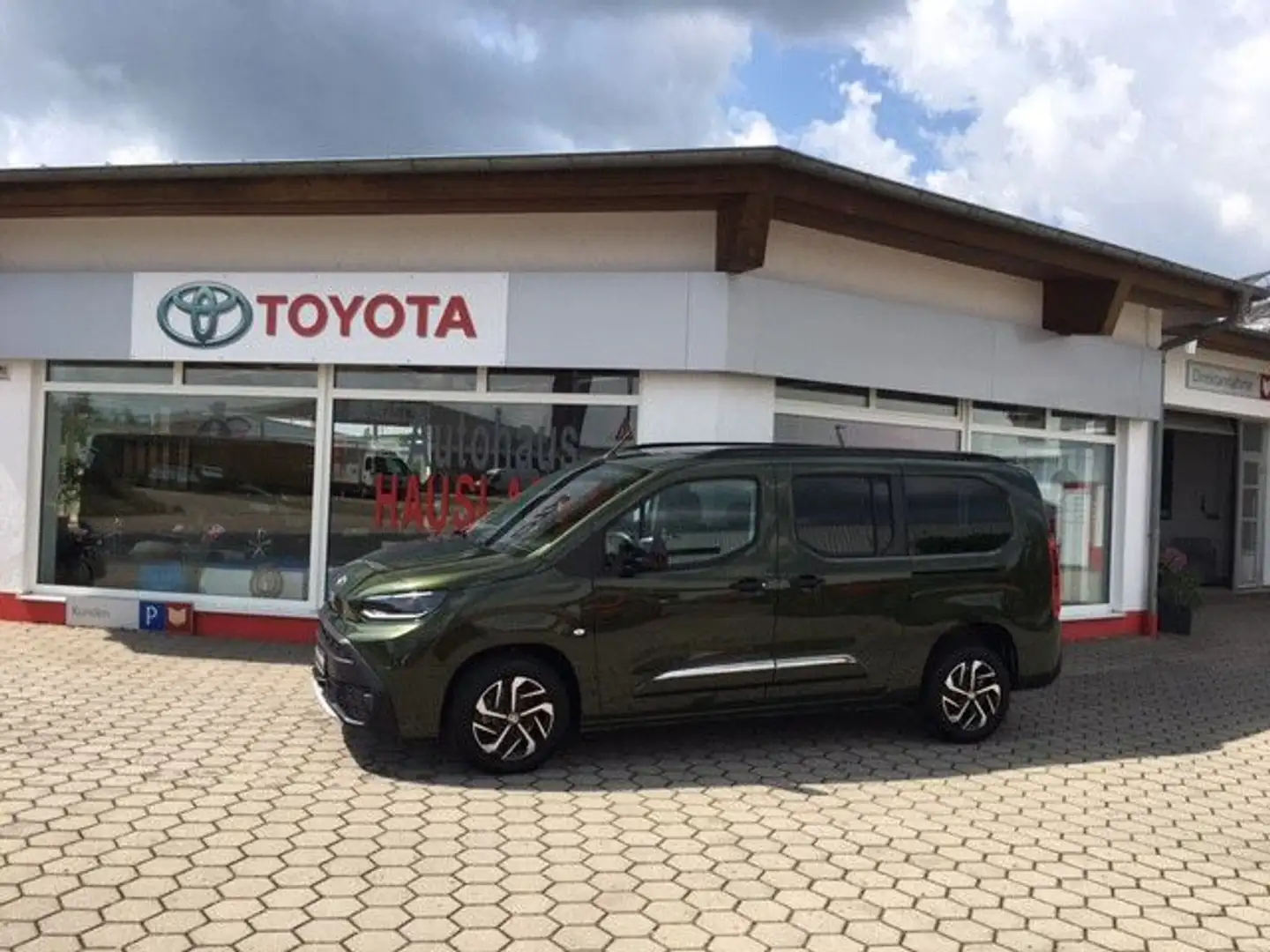 Toyota Proace Verso Teamplayer L2 7-Sitzer Zielony - 1