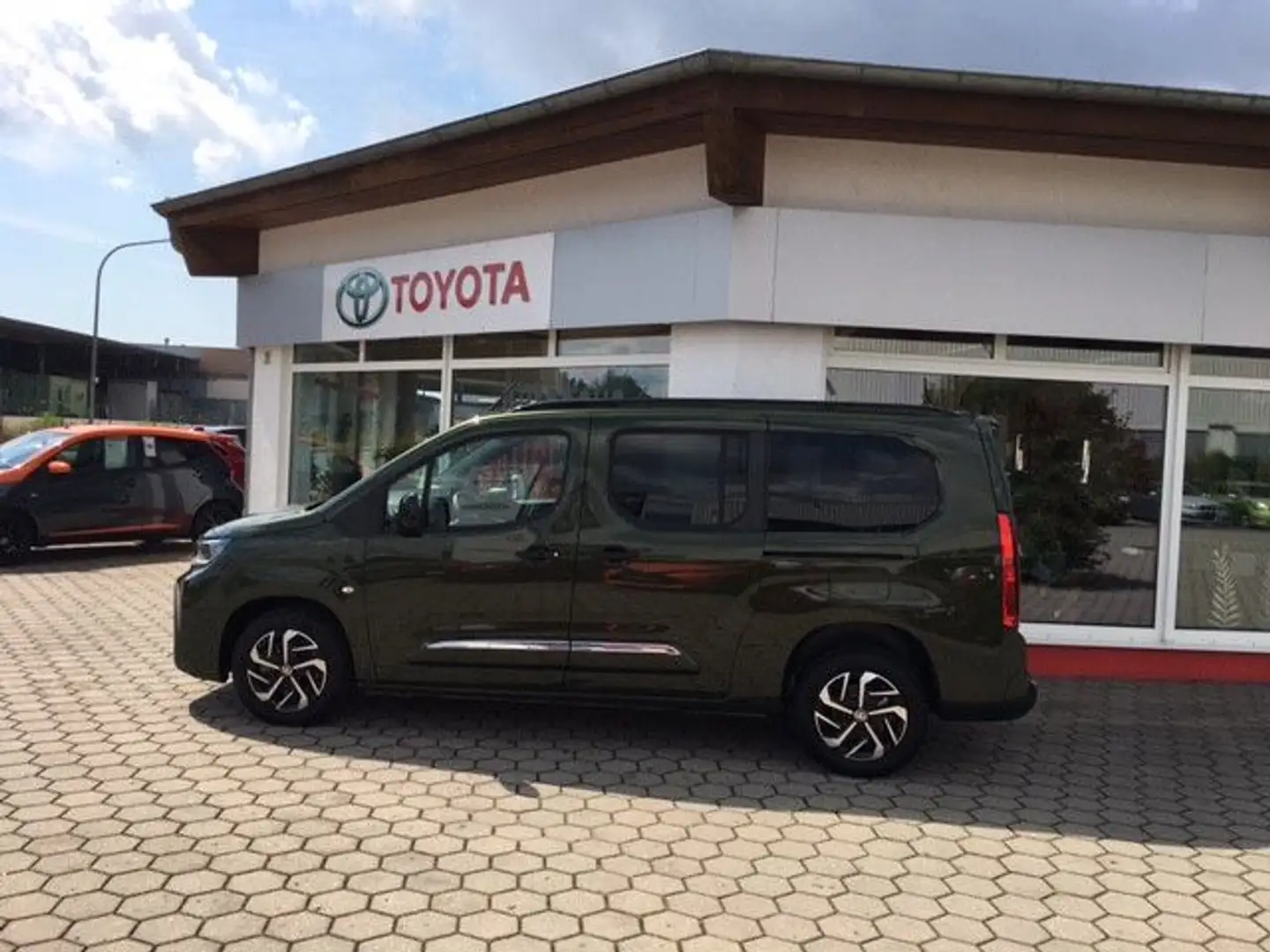 Toyota Proace Verso Teamplayer L2 7-Sitzer Zielony - 2