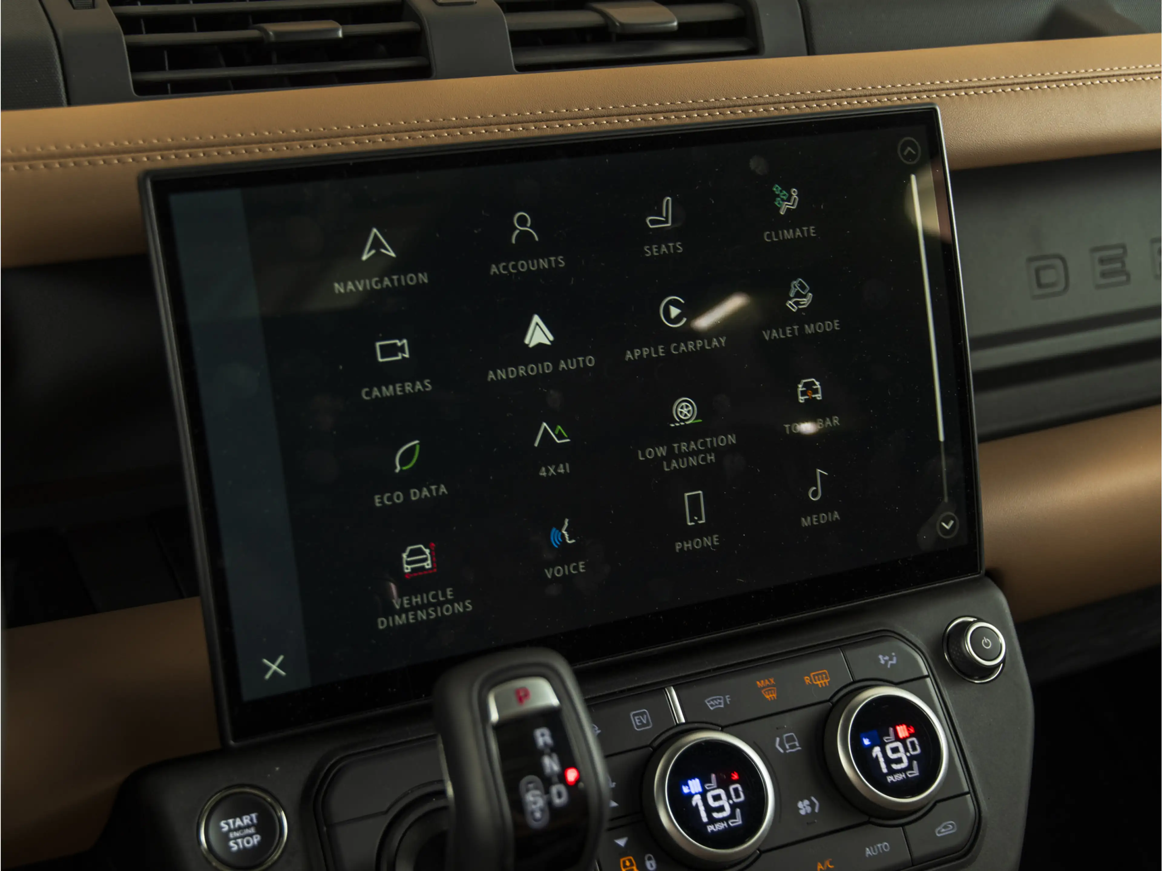 Land Rover Defender 110 2.0 P300e 110 X-Dynamic HSE MY26 | PANO | HUD — photo 21