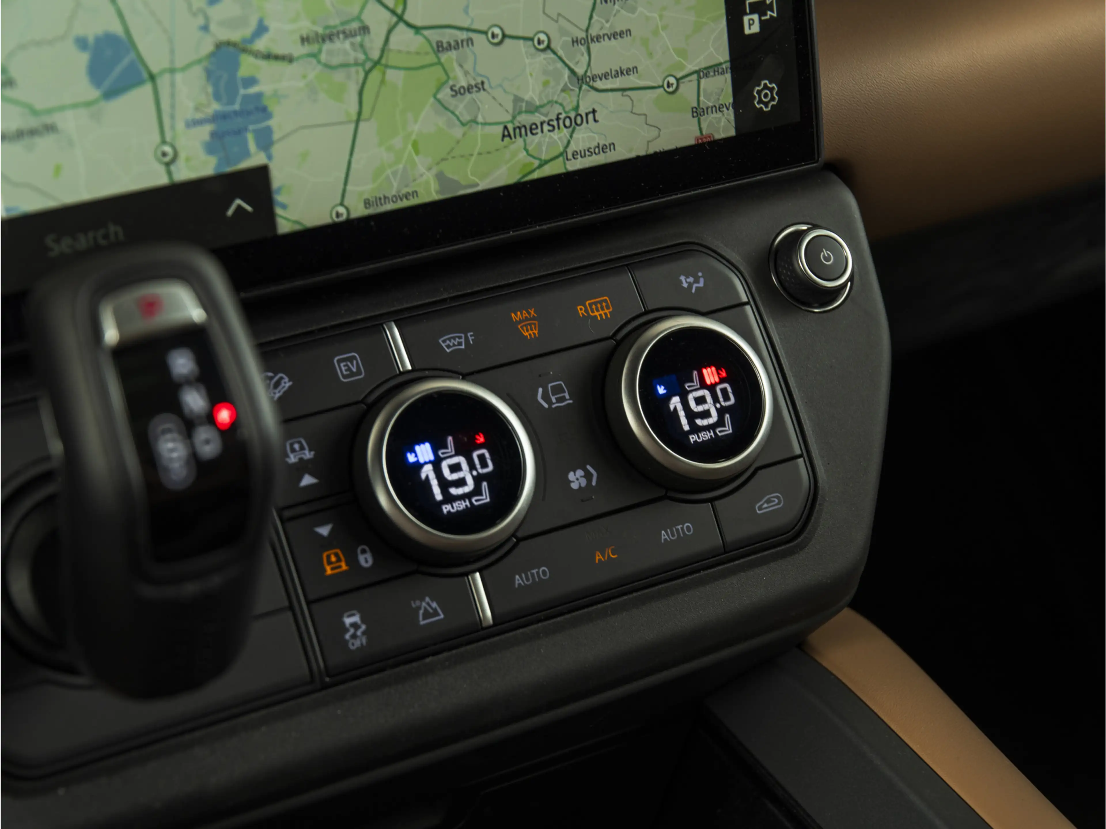 Land Rover Defender 110 2.0 P300e 110 X-Dynamic HSE MY26 | PANO | HUD — photo 22