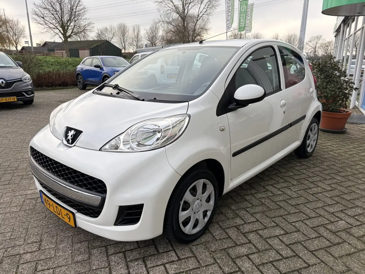 Peugeot 107 1.0-12V Sublime, 5deurs, Airco, Audio, Lage km sta Blanco - 2