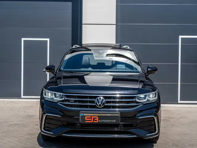 Volkswagen Tiguan view 4