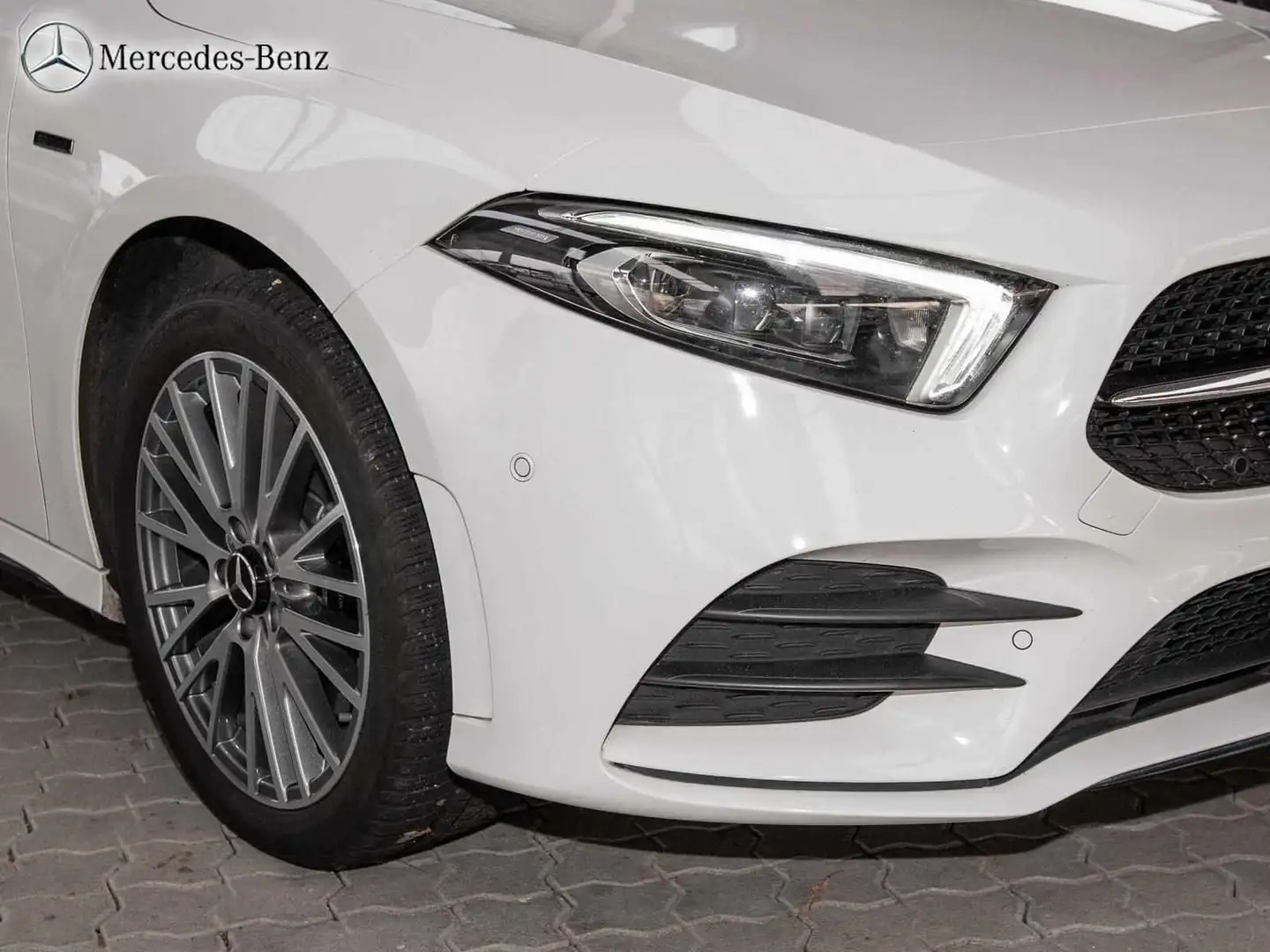 Mercedes-Benz A 250 e Kompaktlimousine Edition 2020 AMG AHK Blanc - 2