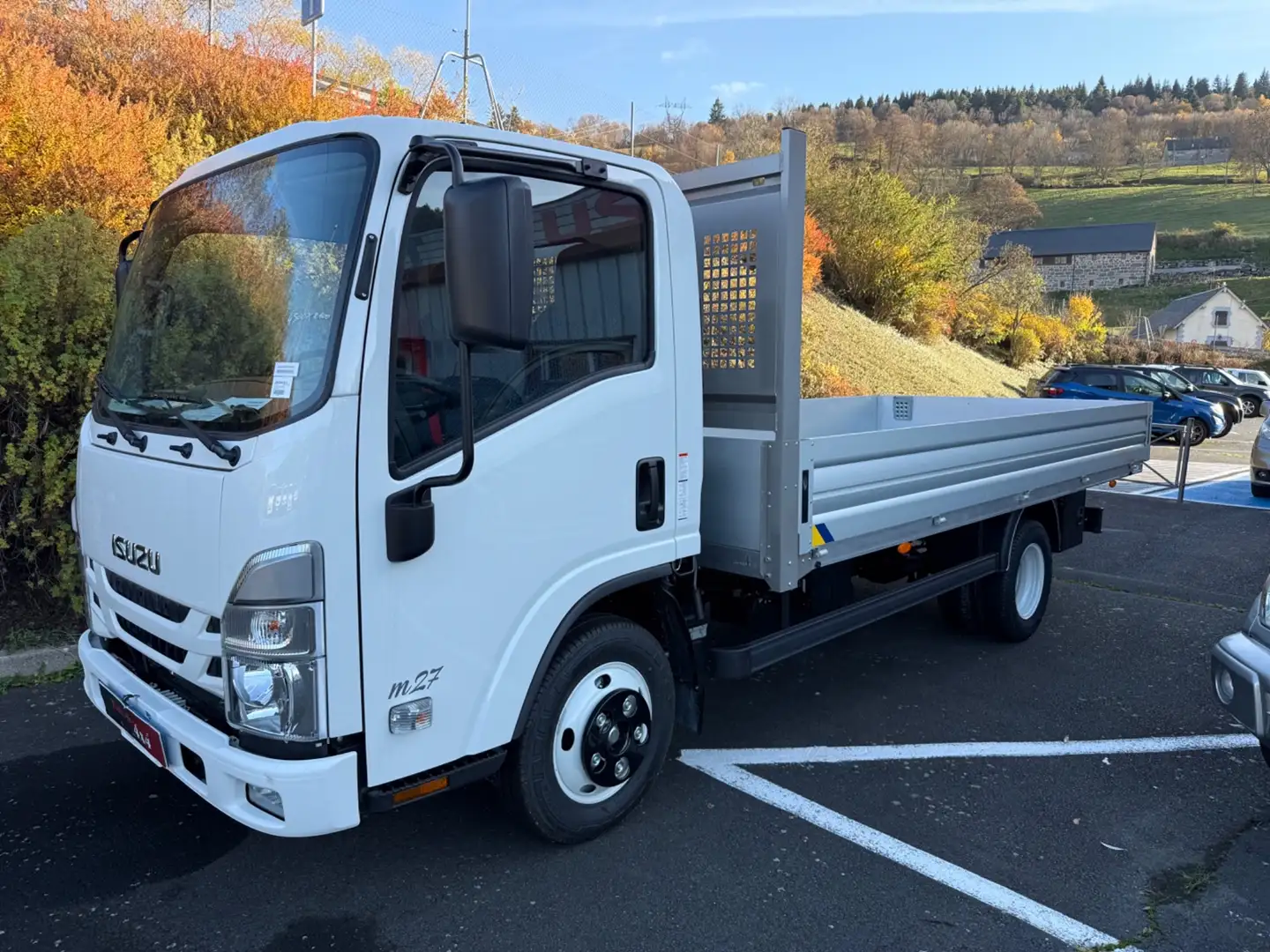 Isuzu Sonstige PLATEAU Weiß - 2