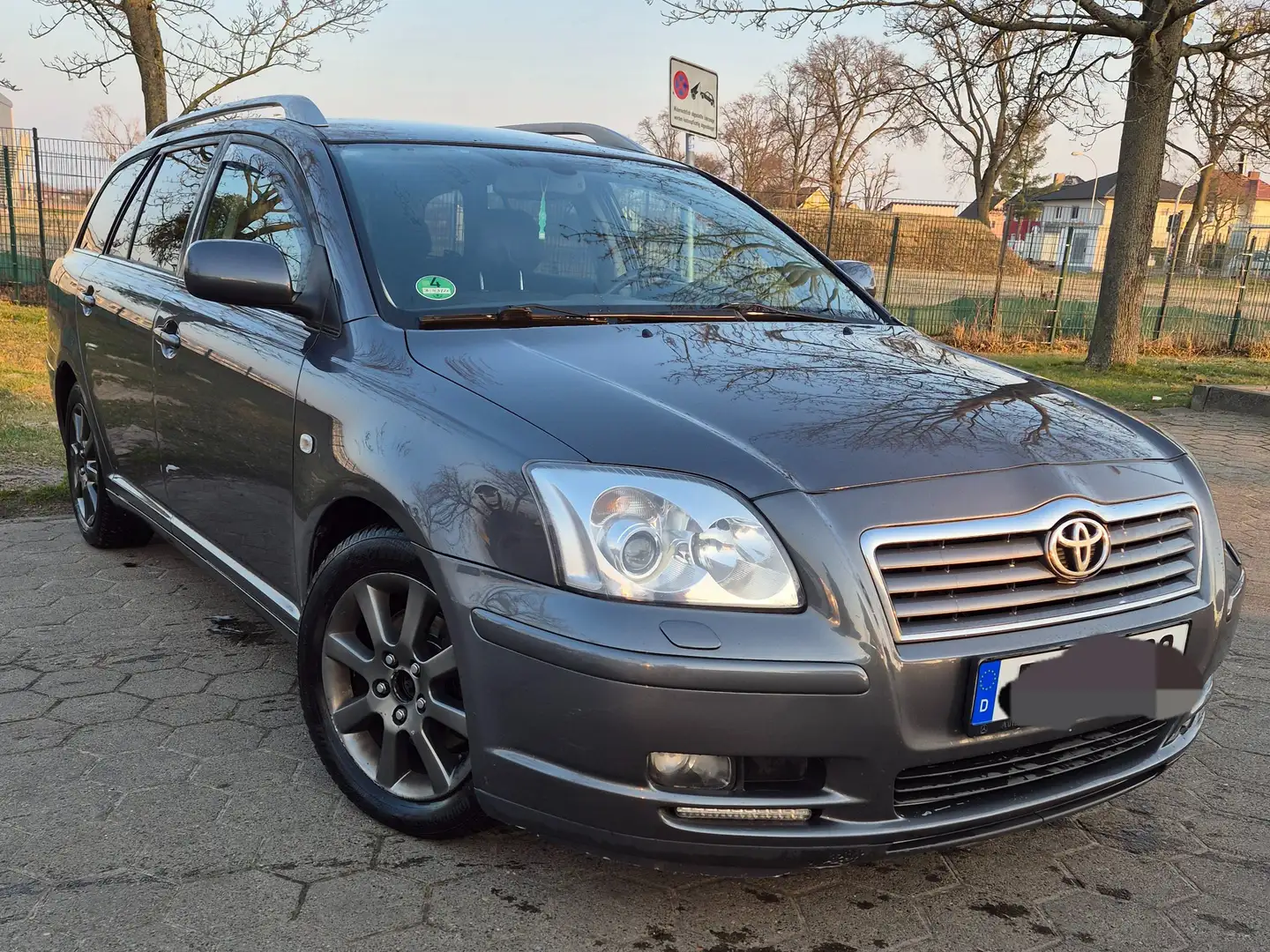 Toyota Avensis Avensis 2.2 D-CAT Combi Executive Gris - 2