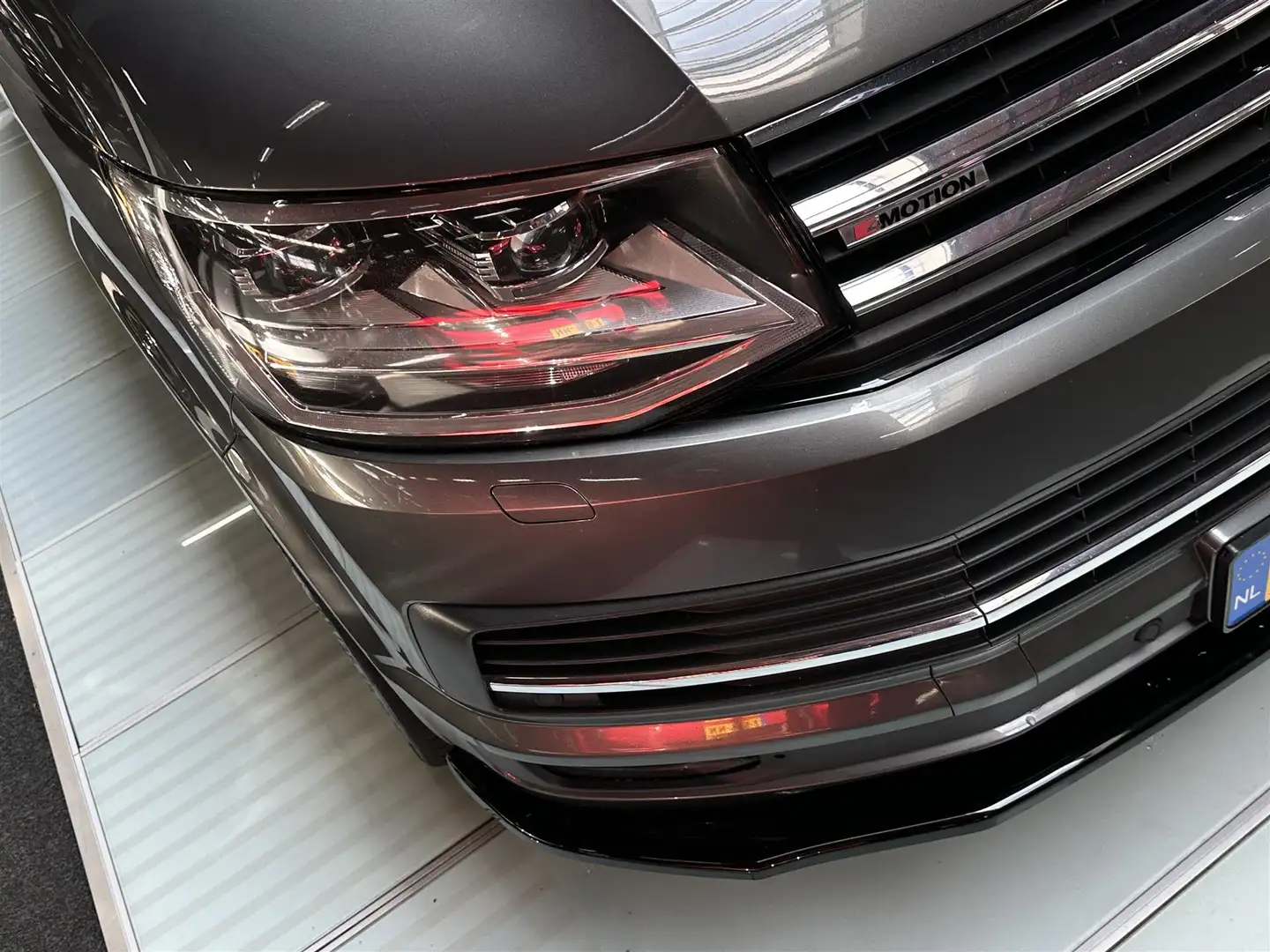 Volkswagen Transporter 2.0 TDI DSG 4-Motion Lang Dubbel Cabine Afn. Trekh Szürke - 2