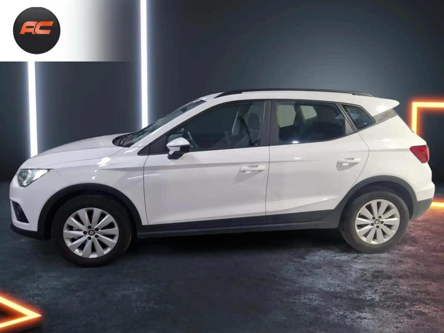 SEAT Arona Pequeño Manual de 5 Puertas Biały - 2