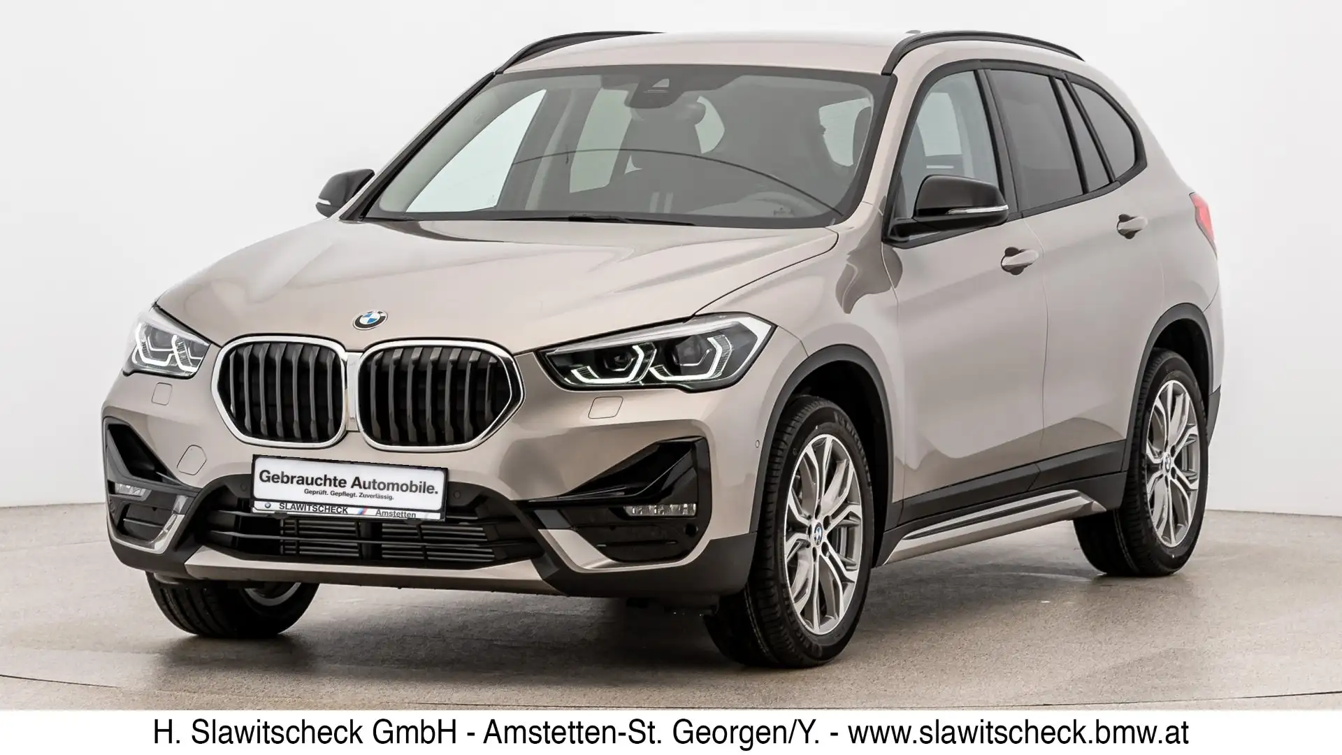 BMW X1 xDrive18d F48 Silber - 1