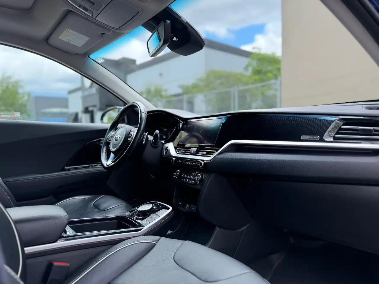 Kia Niro снимка Kia Niro