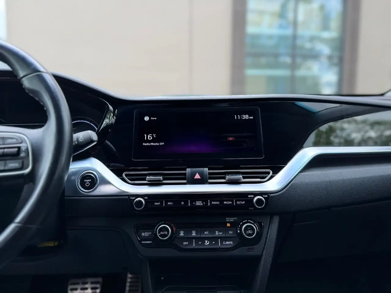 Kia Niro снимка Kia Niro