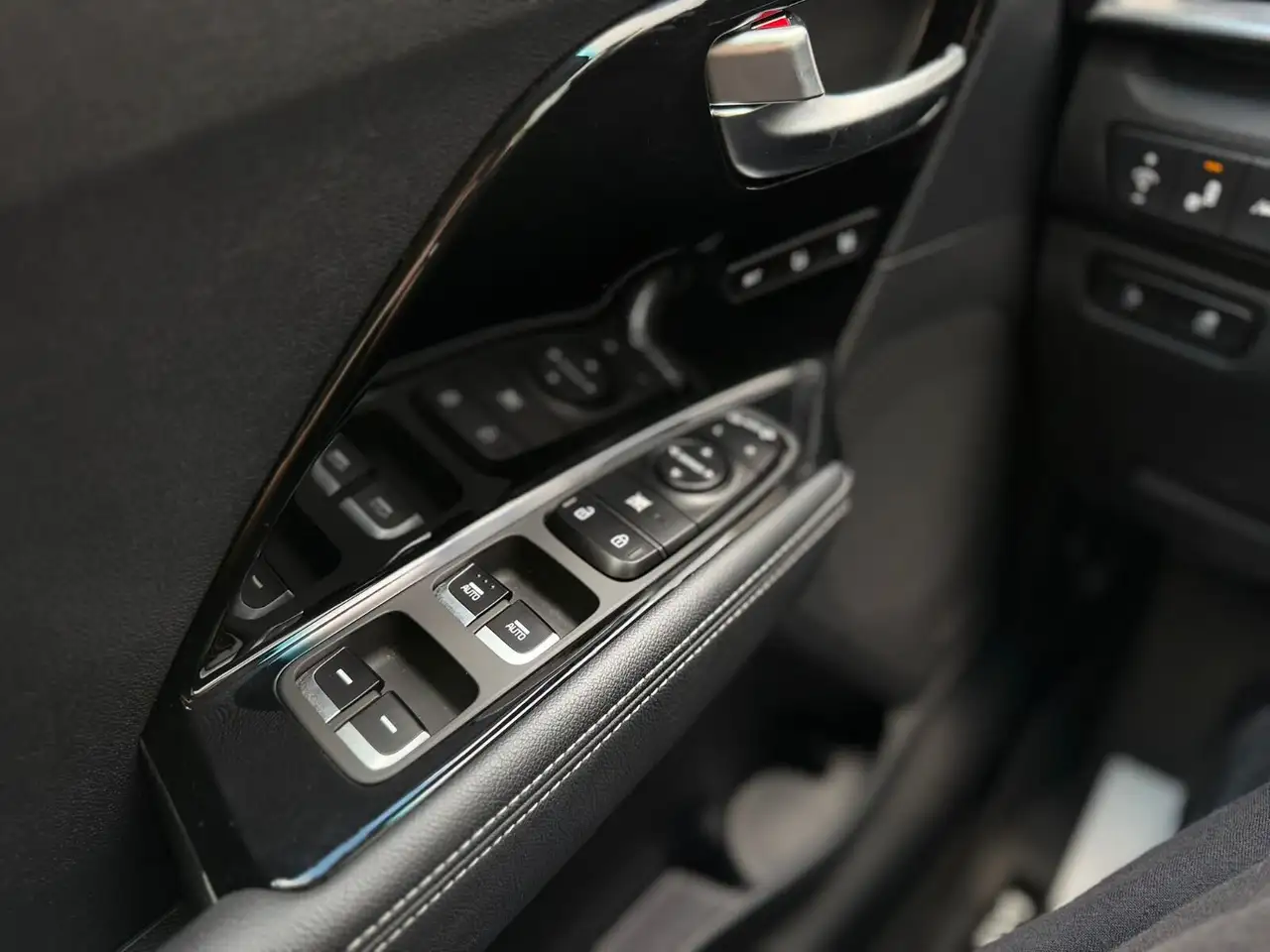 Kia Niro снимка Kia Niro