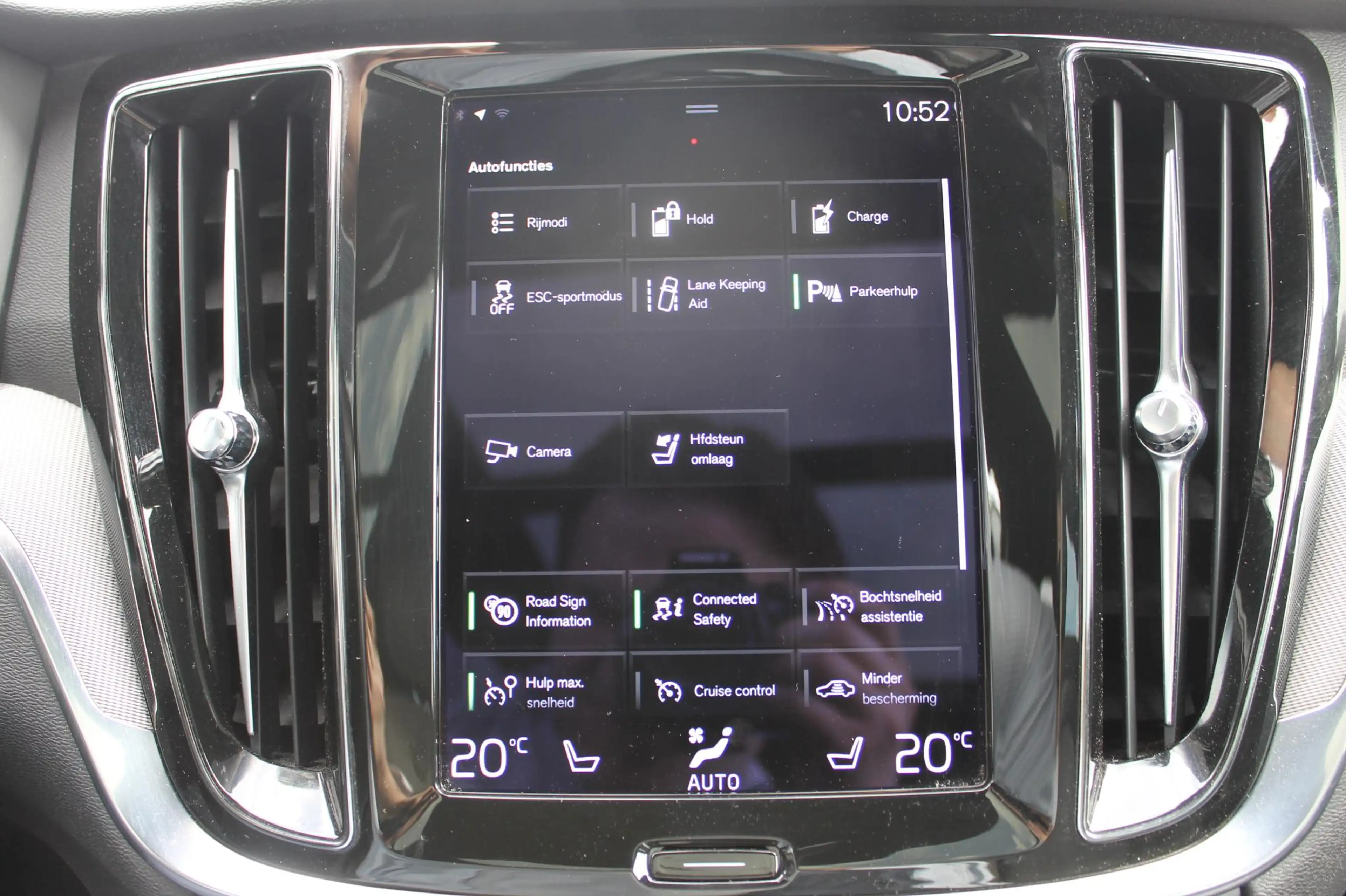 Volvo V60 T6 340pk automaat Recharge AWD R-Design Panoramich — photo 30