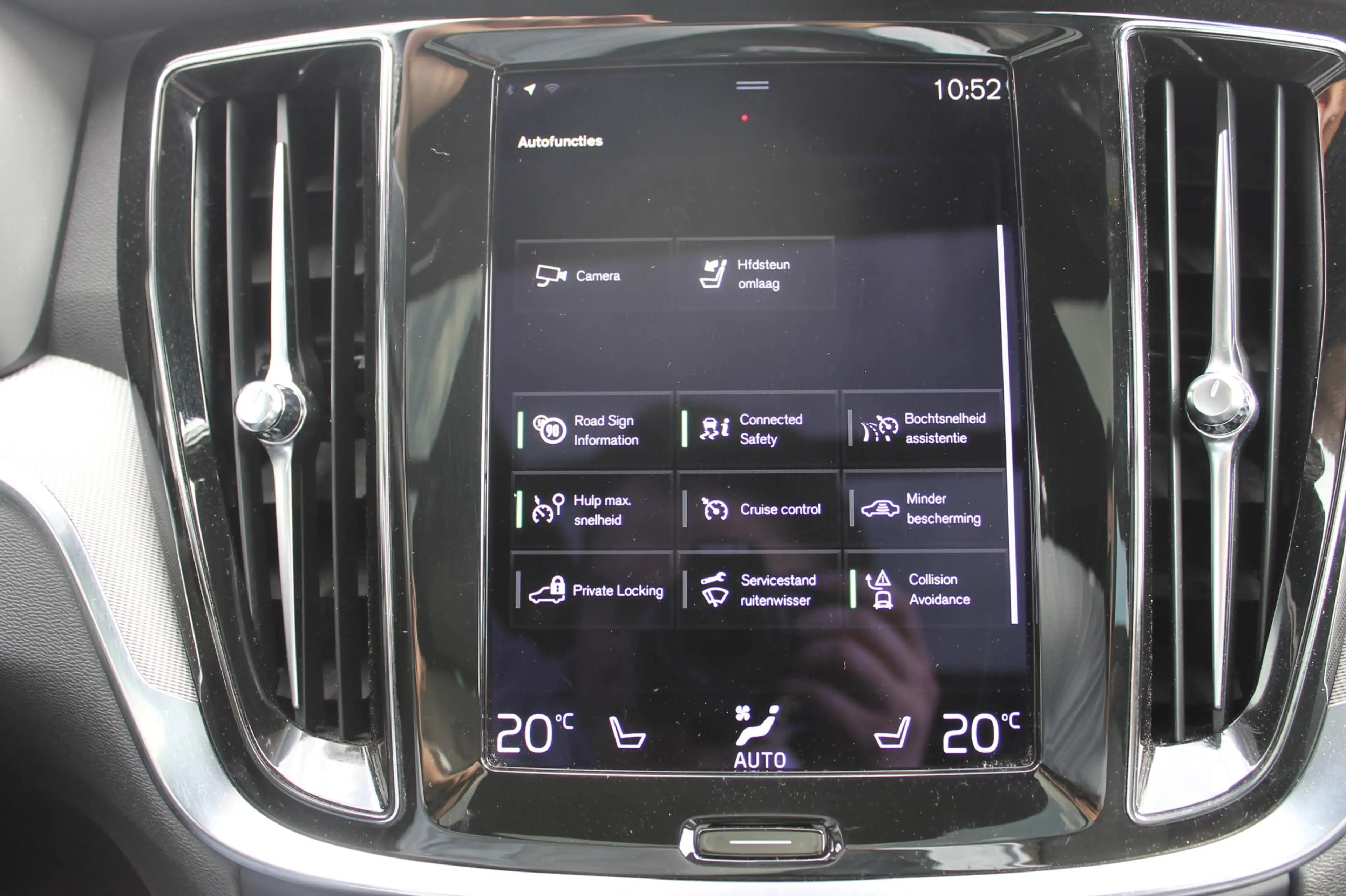 Volvo V60 T6 340pk automaat Recharge AWD R-Design Panoramich — photo 31