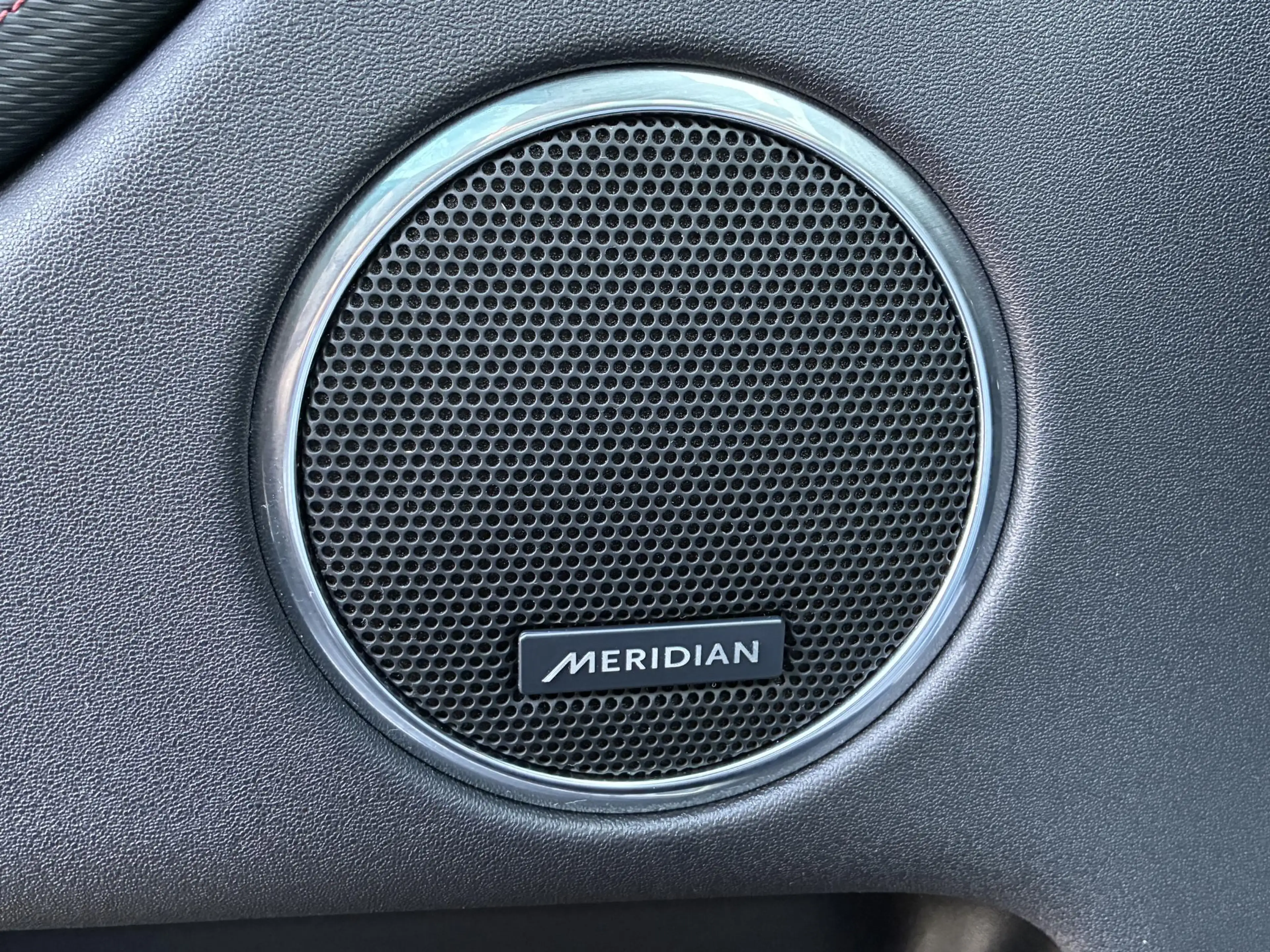 Land Rover Discovery Sport P300e 1.5 R-Dynamic HSE / Dealer Onderhouden / NL — photo 19