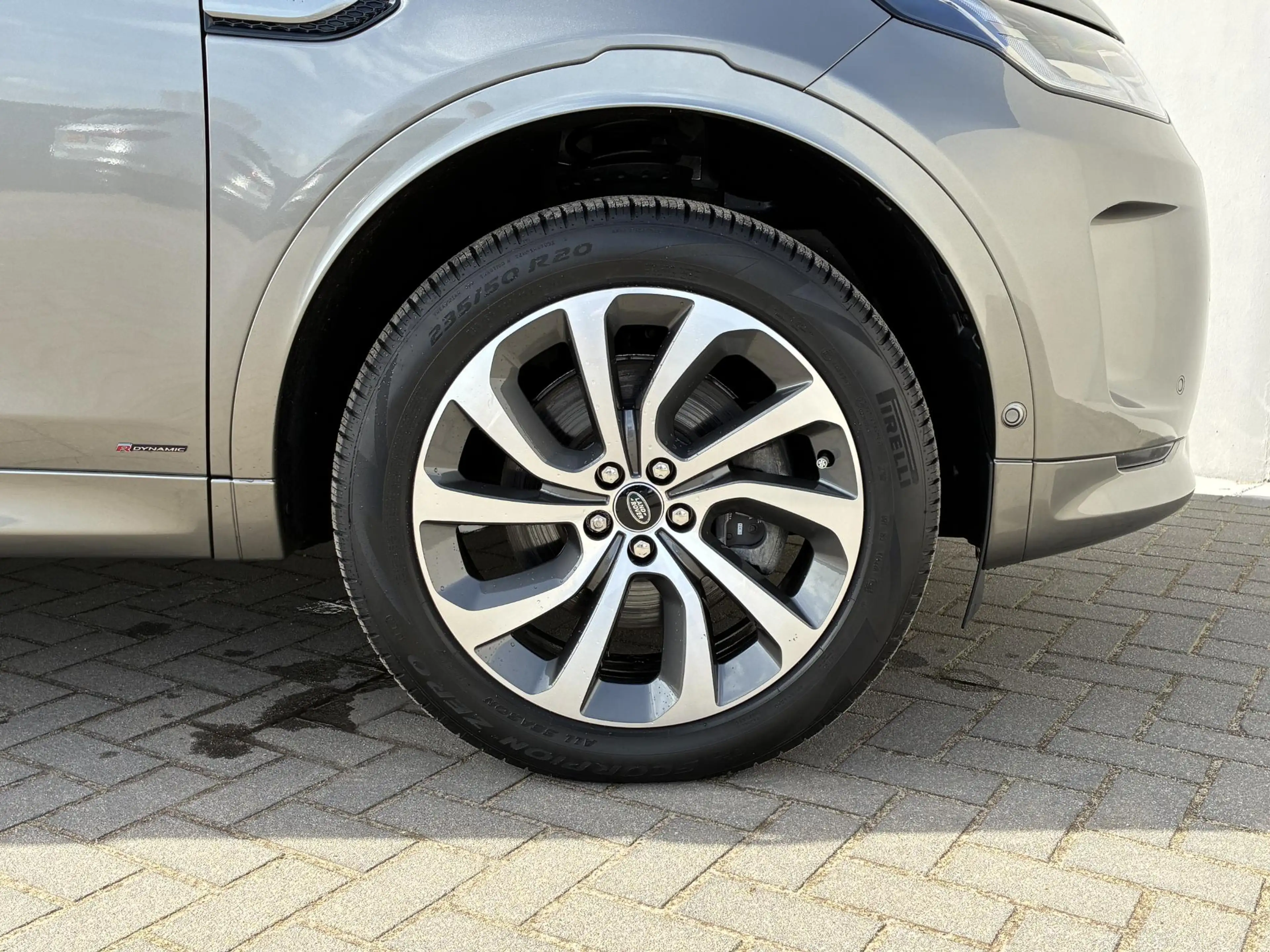 Land Rover Discovery Sport P300e 1.5 R-Dynamic HSE / Dealer Onderhouden / NL — photo 22