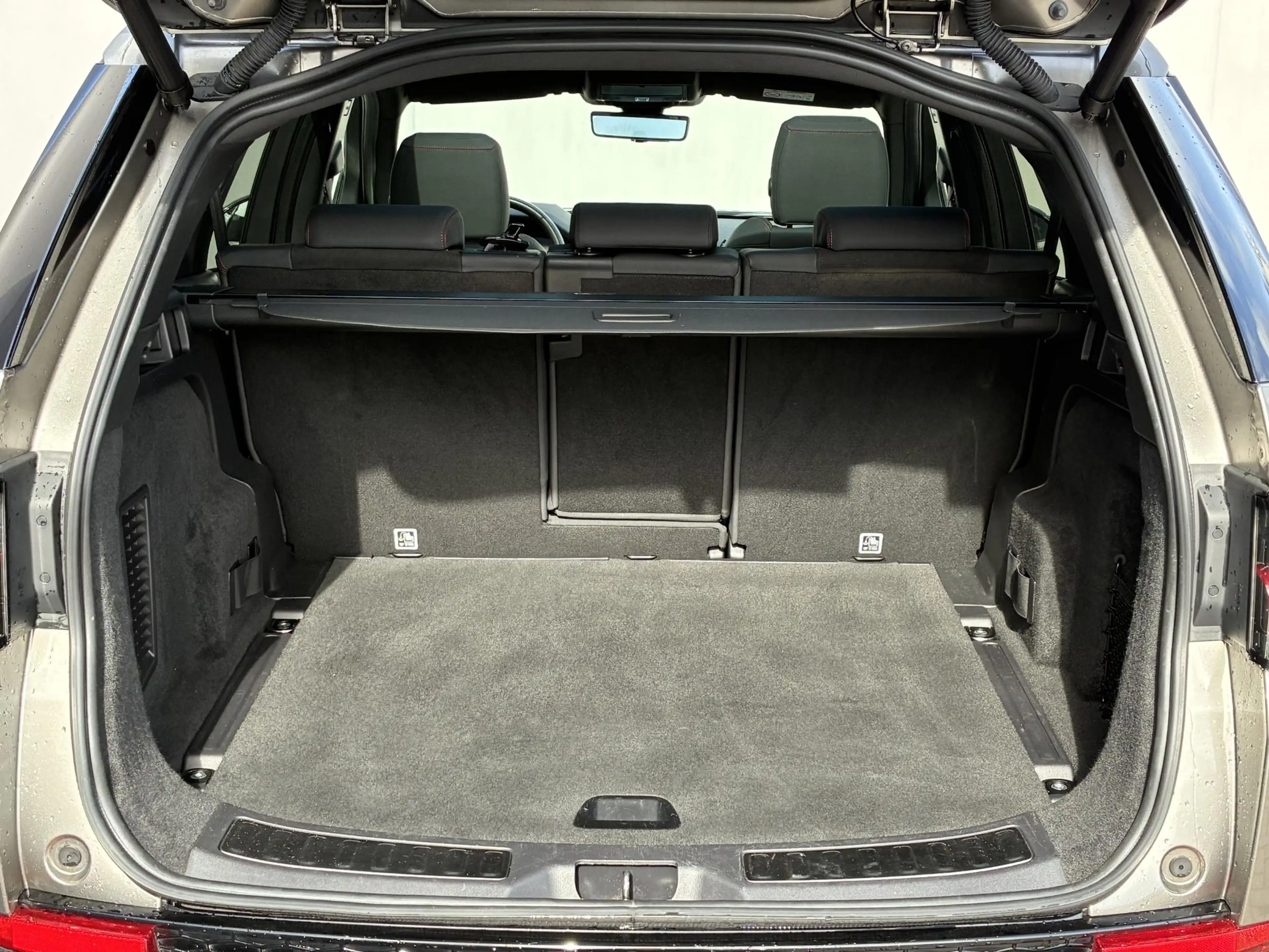 Land Rover Discovery Sport P300e 1.5 R-Dynamic HSE / Dealer Onderhouden / NL — photo 42