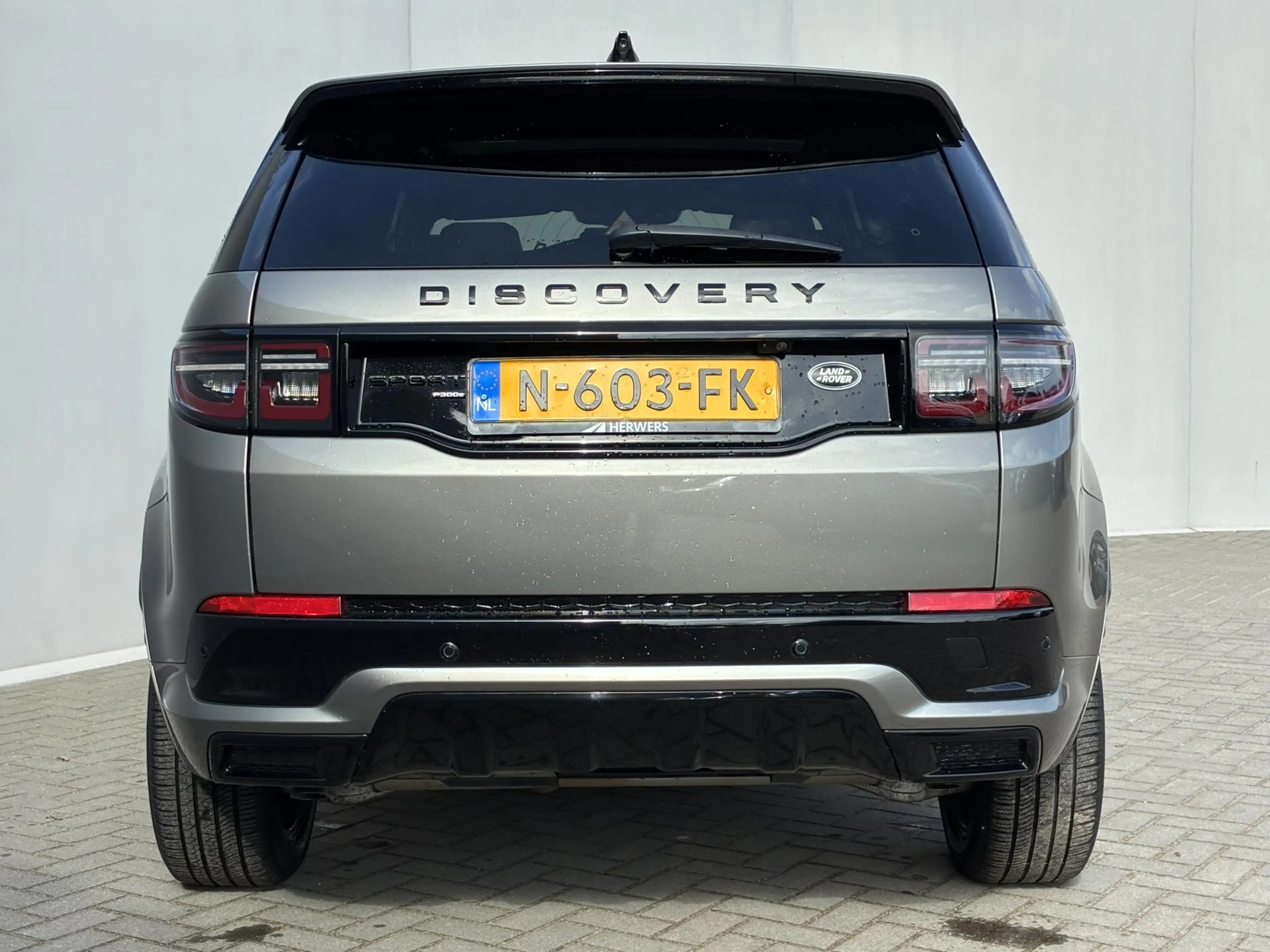 Land Rover Discovery Sport P300e 1.5 R-Dynamic HSE / Dealer Onderhouden / NL — photo 13