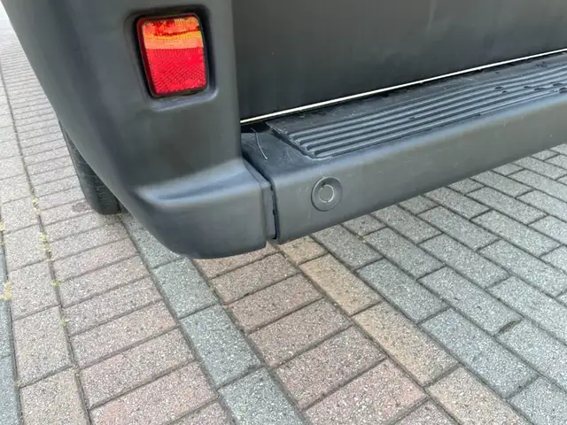 Opel Movano view 9