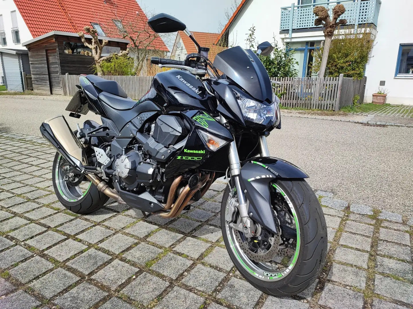 Kawasaki Z 1000 ABS + Ölwechsel neu + Tüv neu Schwarz - 1