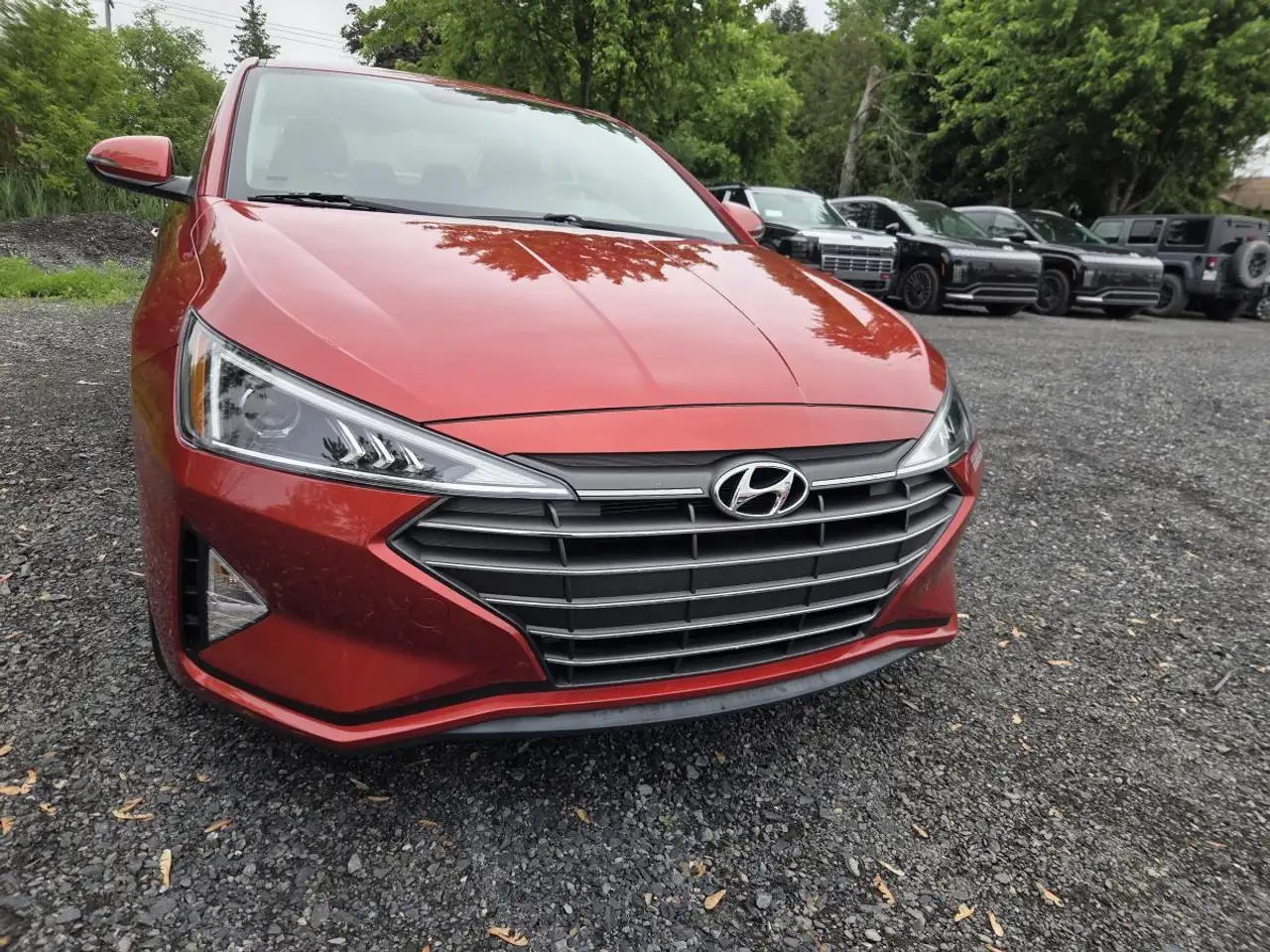 Hyundai ELANTRA photo Hyundai ELANTRA
