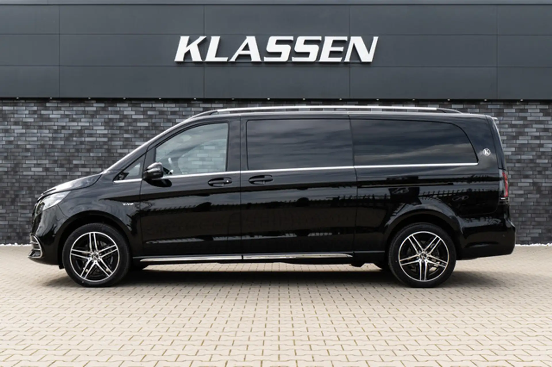 벤츠 V-Class V 300 2026 검정 사진 2