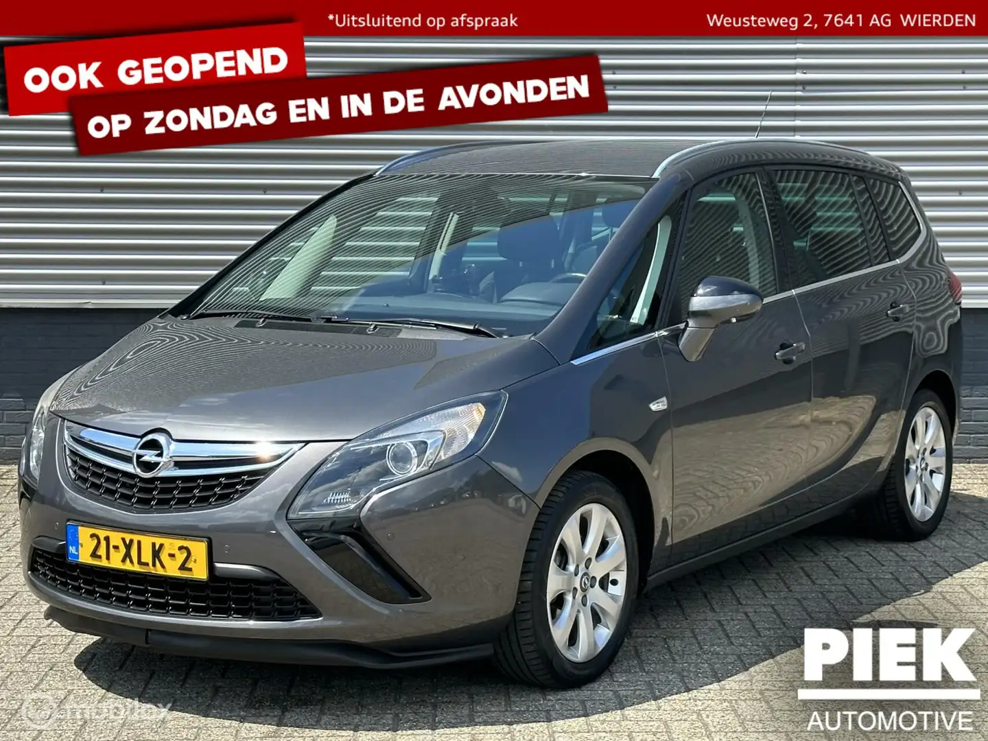 Opel Zafira Tourer 1.4 Cosmo 7p. AUTOMAAT Grijs - 1