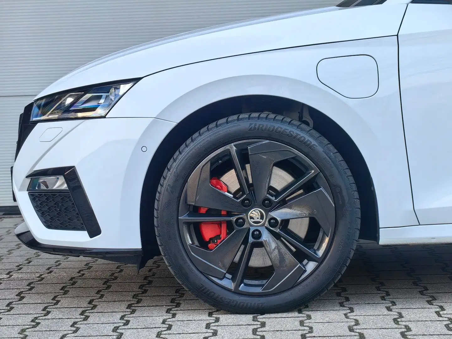 Skoda Octavia Combi RS iV MATRIX|VIRTUAL|DCC|HUD|DAB+ Weiß - 2