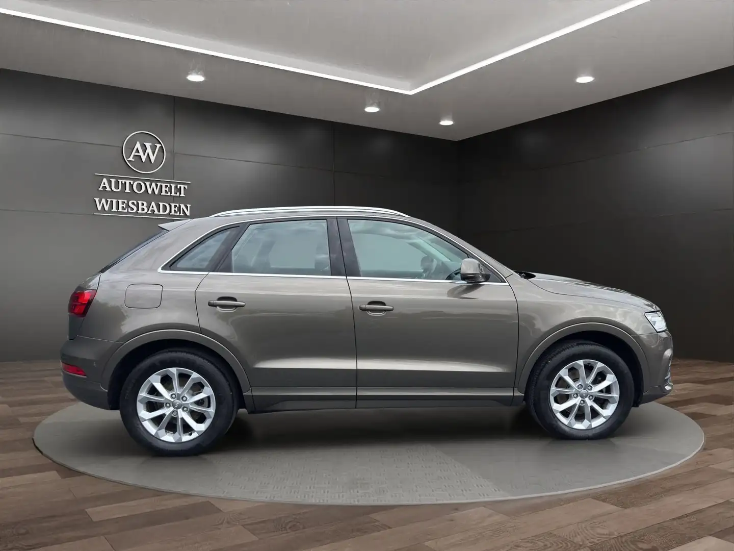 Audi Q3 design | Pano | Braun - 2