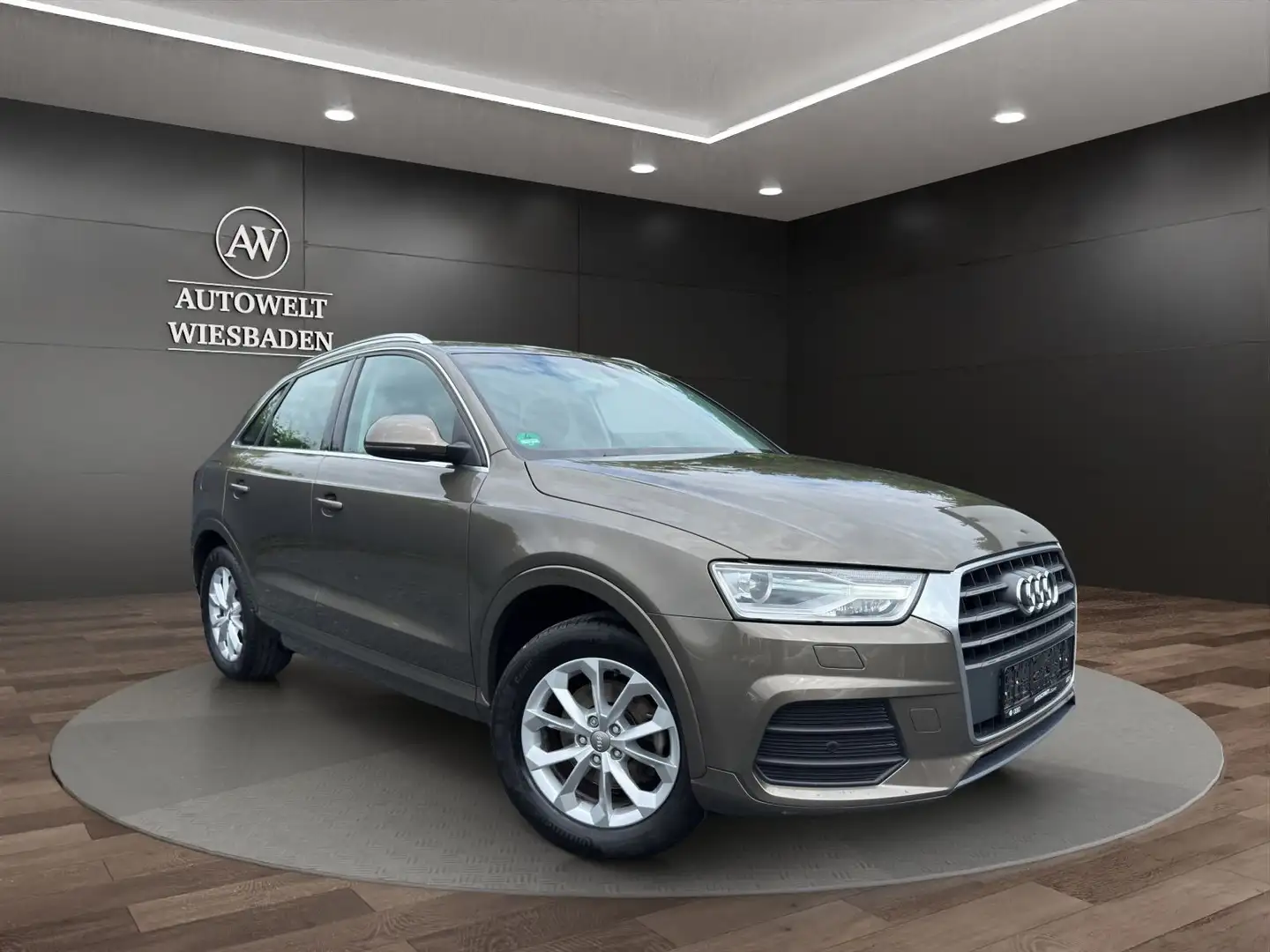 Audi Q3 design | Pano | Braun - 1