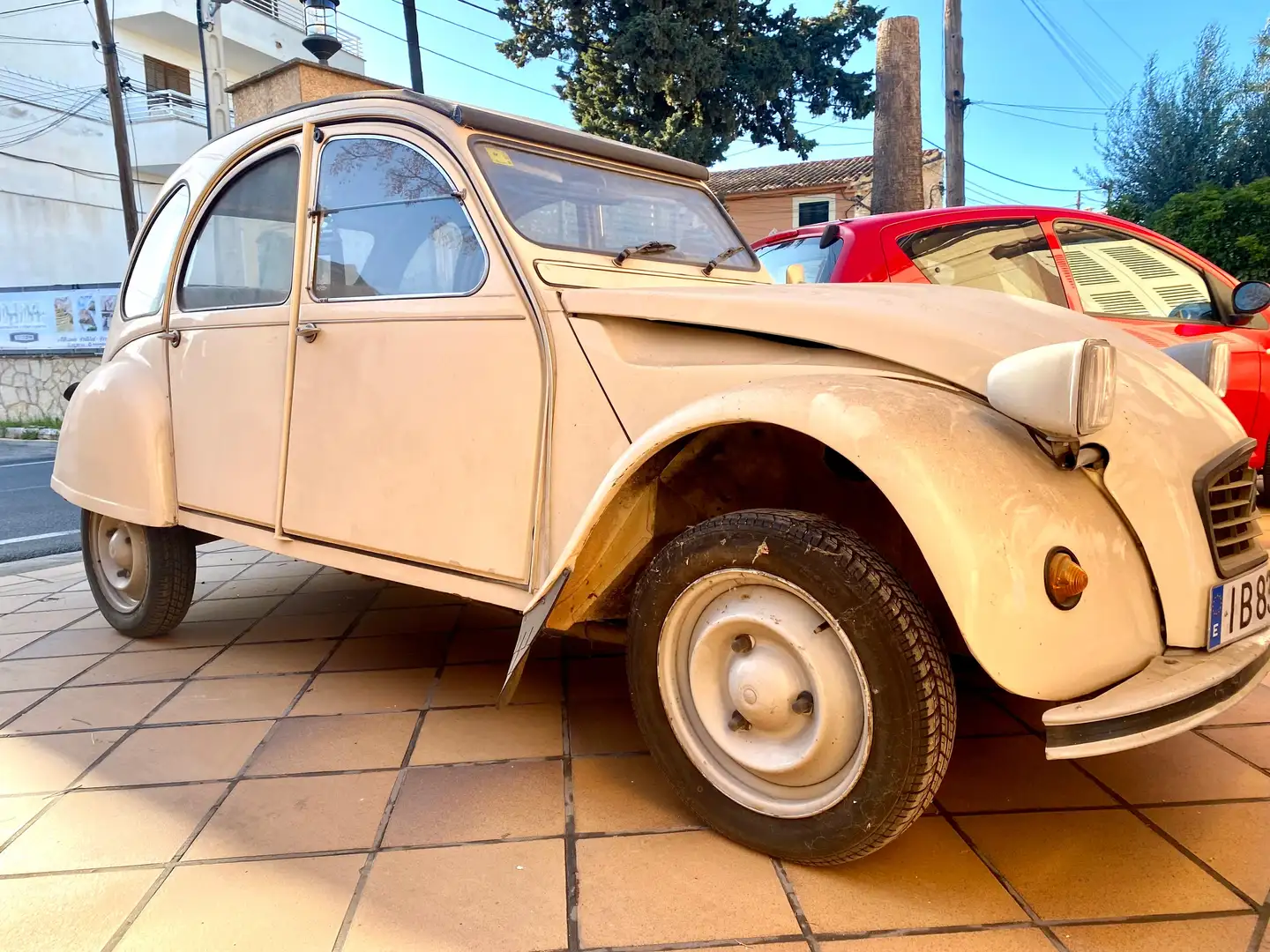 Citroen 2CV 2CV6+Club Beige - 1