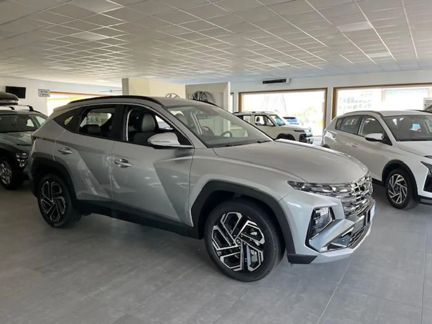Hyundai TUCSON 1.6 HEV 4WD aut. Exellence Argento - 2