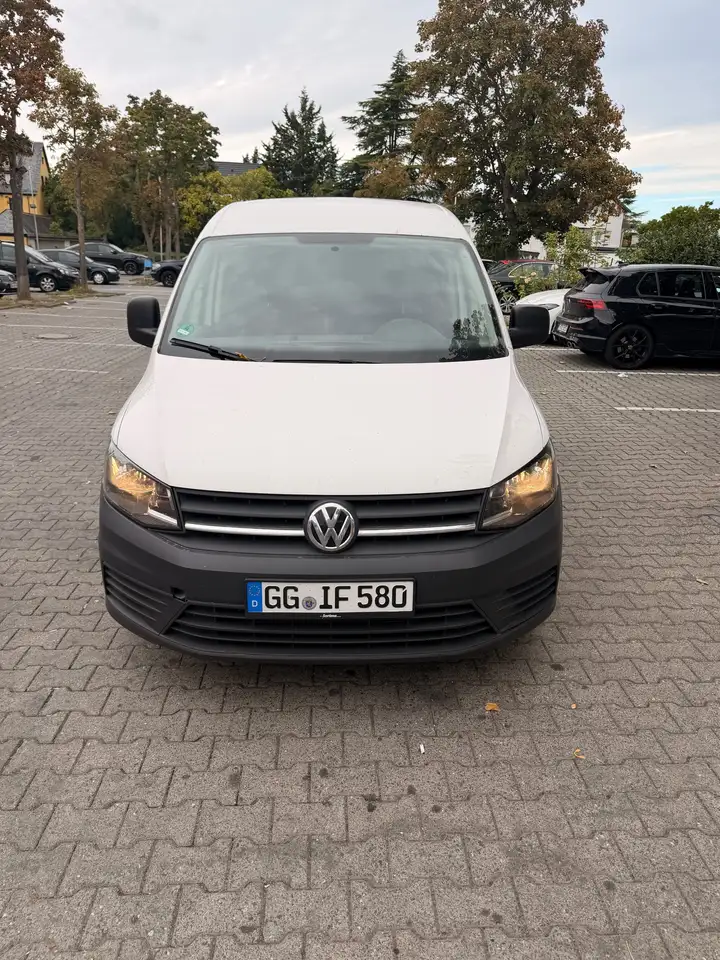 Volkswagen Caddy 2.0 TDI Blue Motion — photo 1 of 10