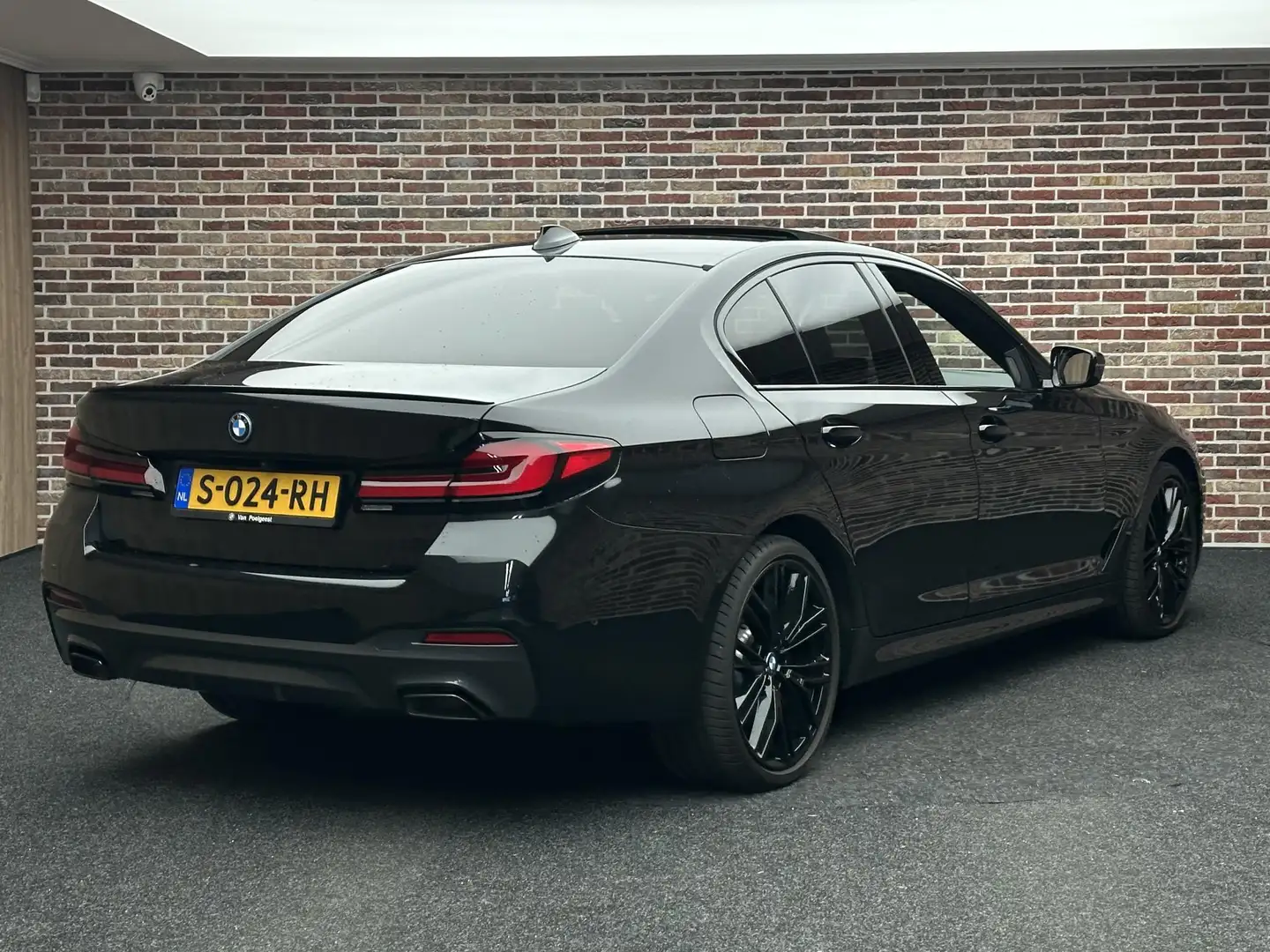 BMW 545 5-serie 545e xDrive High Executive M Sport Dak Las Schwarz - 2