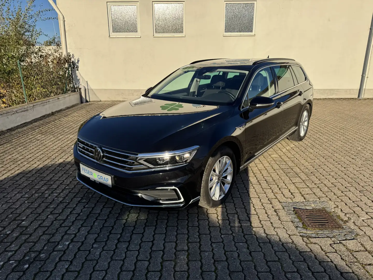 Volkswagen Passat Variant GTE 1.4 e-Hybrid ACC MATRIX PANO Schwarz - 2